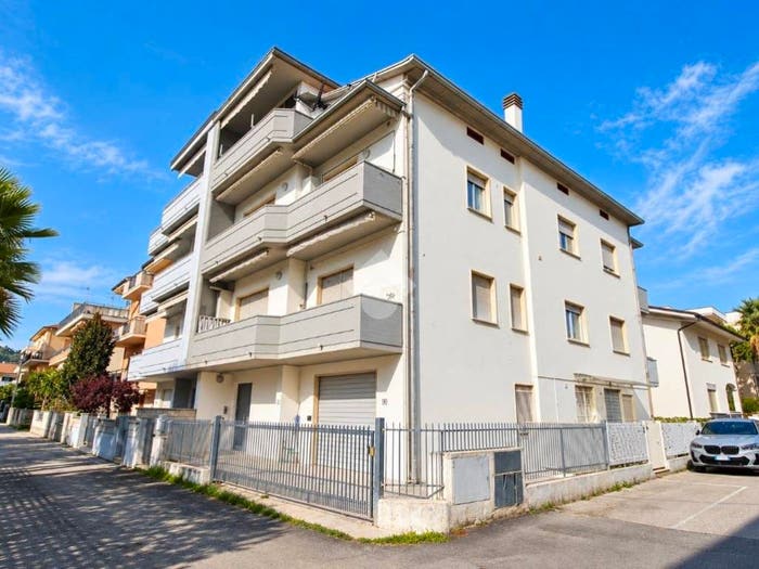 Appartamento trilocale in vendita in Via Ferdinando Magellano, Tortoreto Lido, Tortoreto