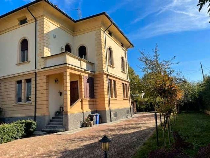 Casa con 6 locali in vendita in Centro, Busseto