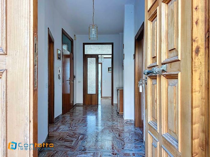 Appartamento con 6 locali in vendita in Via Francesco Egidi, Montefiore dell'Aso