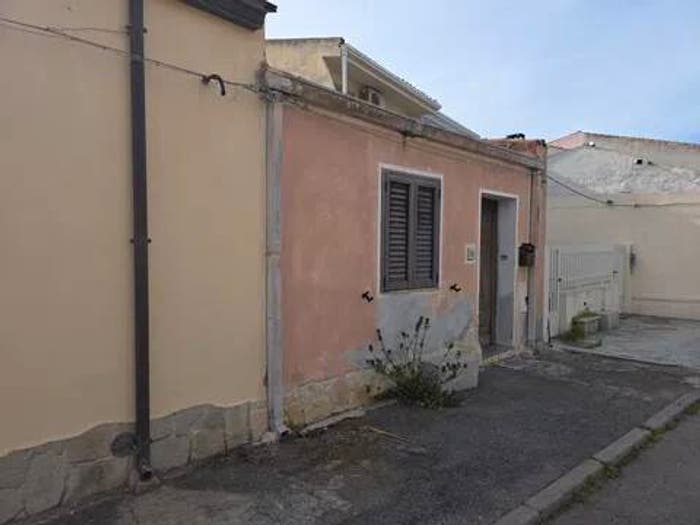 Casa quadrilocale in vendita in Via Nuova, Donigala Fenugheddu, Oristano