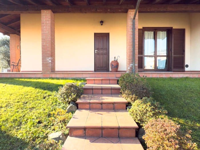 Casa quadrilocale in vendita in Viale Papa Giovanni XXIII, Sozzago