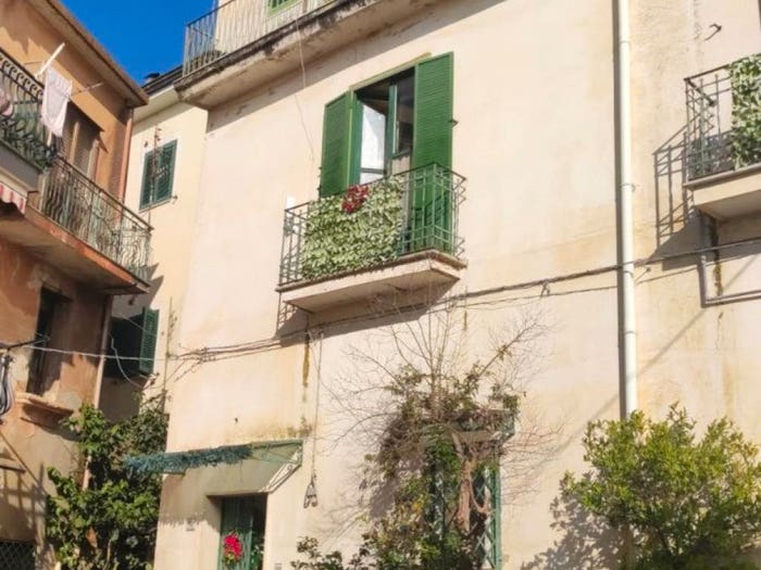 Casa con 6 locali in vendita in Piazza Franchina, Santa Tecla Castelpagano, Montecorvino Pugliano
