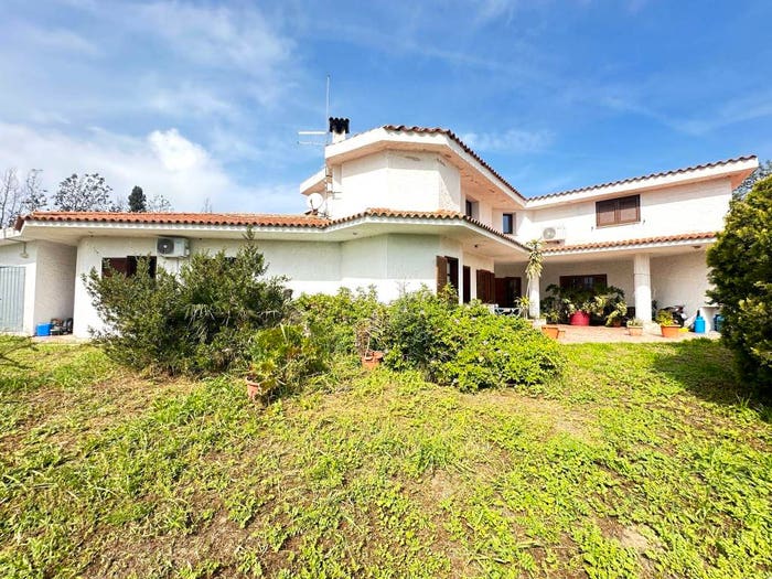 Casa con 6 locali in vendita in Corso Vittorio Veneto, Isticadeddu Gregorio, Olbia