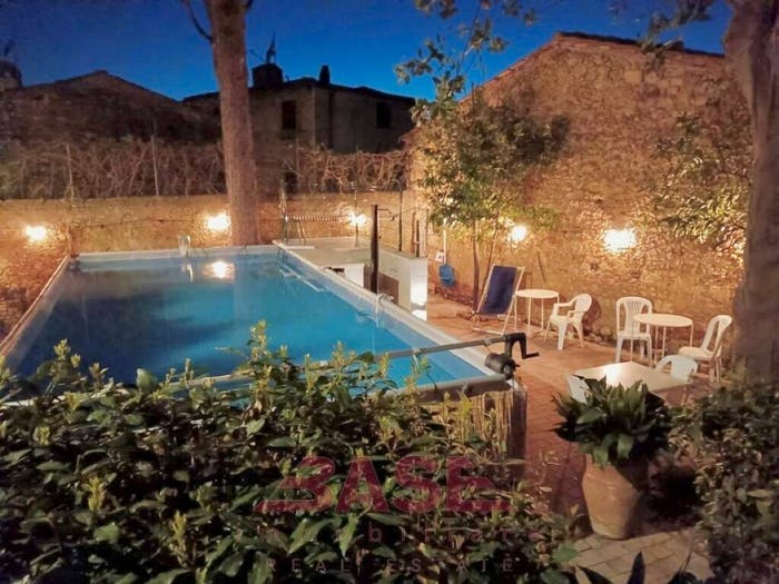 Casa con 6 locali in vendita in Piazza Cristoforo Colombo, Centro, Bibbona