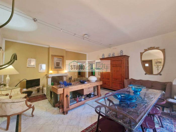 Appartamento con 5 locali in vendita in via XX settembre, Camaiore Paese, Camaiore