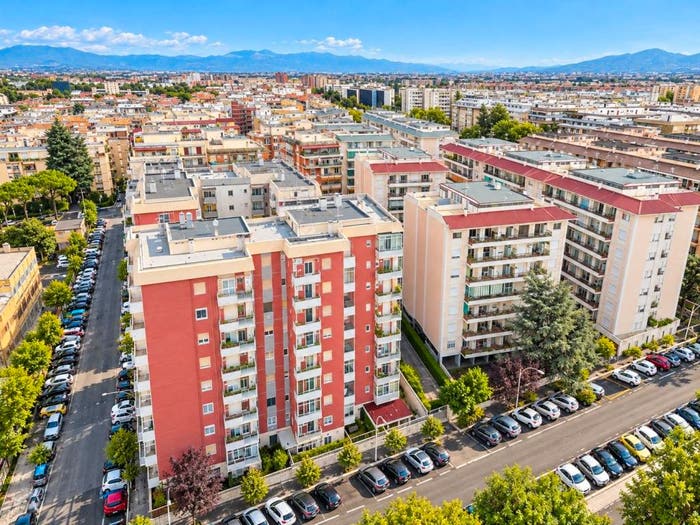 Appartamento trilocale in vendita in Via Giuseppe Donati, Casal Bruciato, Roma