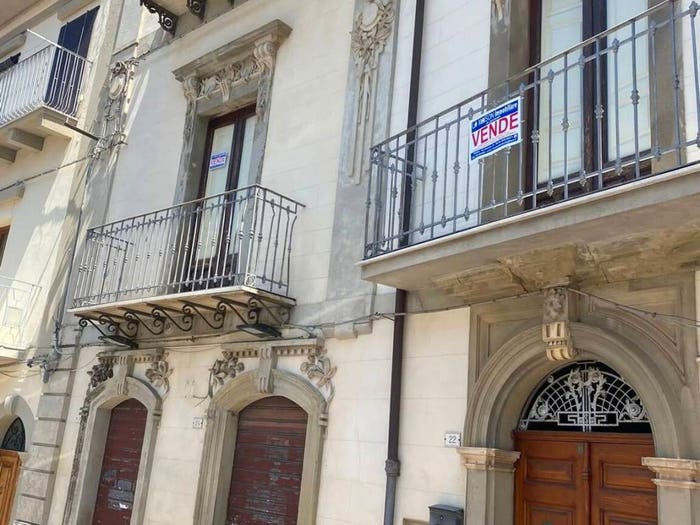 Appartamento con 6 locali in vendita in Via Giuseppe Garibaldi, Troina