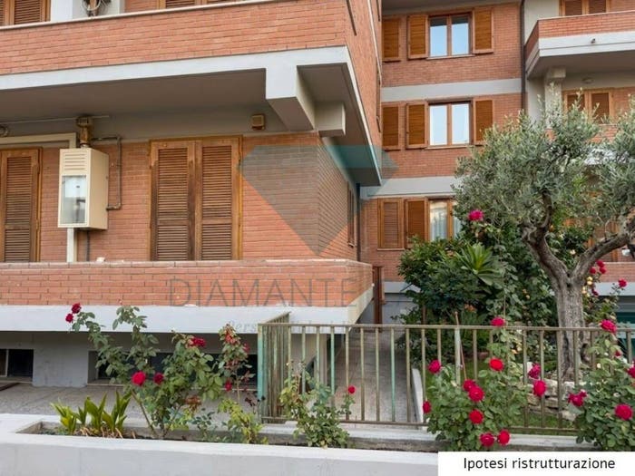 Appartamento con 5 locali in vendita in Via Francesco Caracciolo, Centro, Augusta