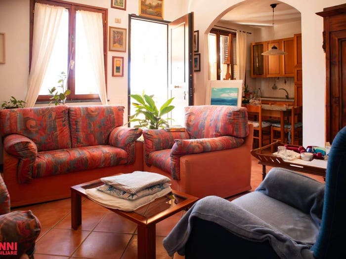 Appartamento trilocale in vendita in Via Montanara, Cecina Centro, Cecina