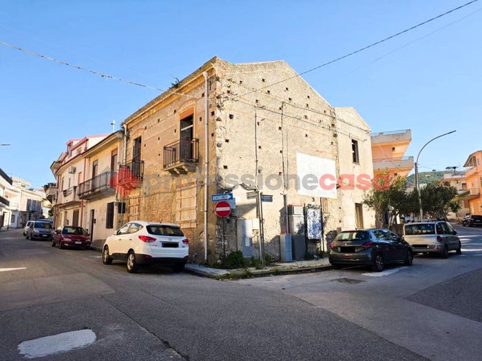 Casa trilocale in vendita in Via Regina Margherita, Centro, Pace del Mela
