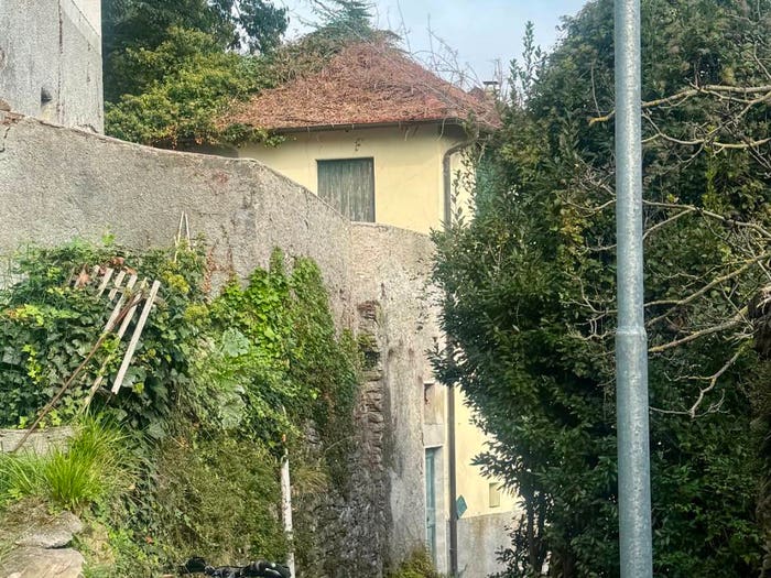 Casa quadrilocale in vendita in Via Cadelè Bricollo, Magnerri, Serra Riccò