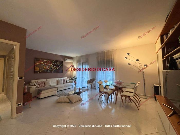 Appartamento quadrilocale in vendita in Via Filippo Paladini, CEP Michelangelo Alta, Palermo