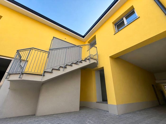 Appartamento bilocale in vendita in Via Febbraio, Semicentro, Cantù