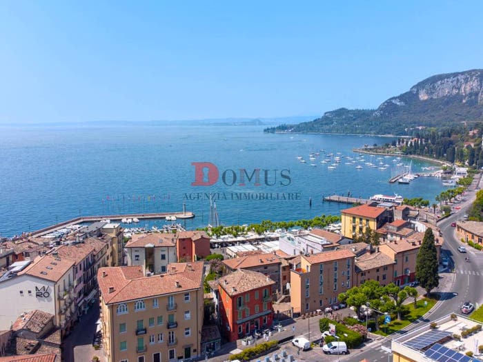 Appartamento trilocale in vendita in Via Galileo Galilei, Garda