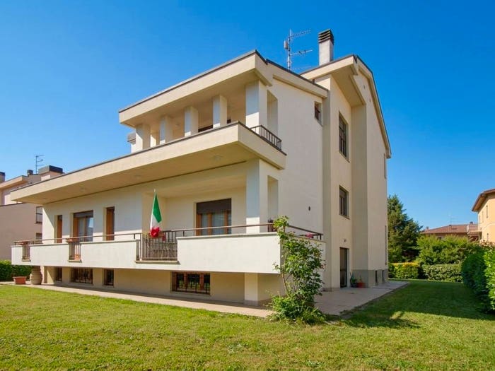 Casa con 6 locali in vendita in Via Tommaso Sgricci, Villa Severi Cappuccini, Arezzo