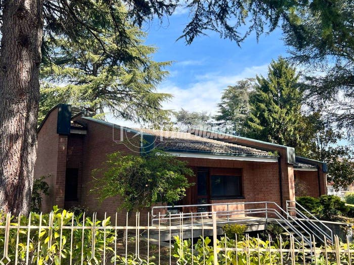 Casa con 6 locali in vendita in Via Valle Balbiana, Pino Torinese