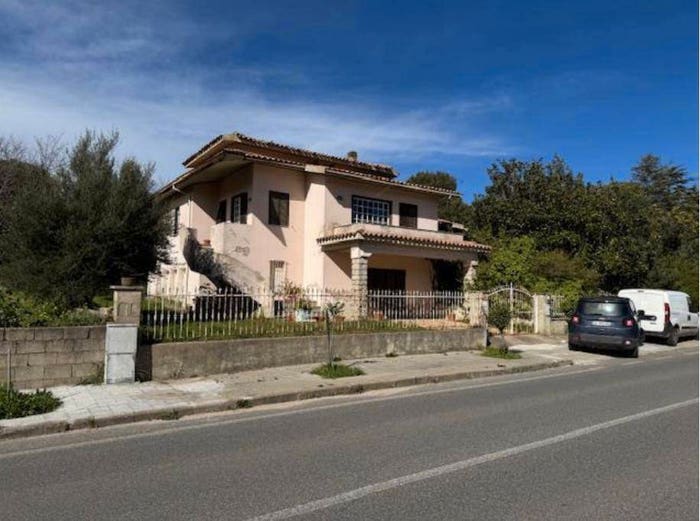 Casa quadrilocale in vendita in Via Tempio, Calangianus