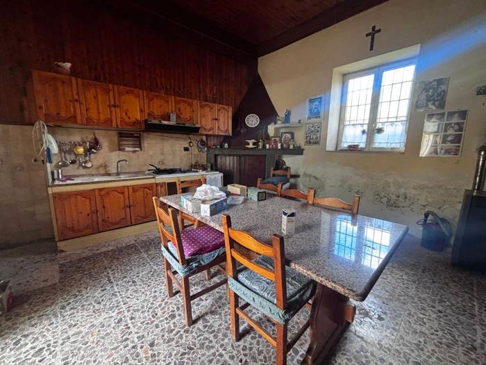Appartamento quadrilocale in vendita in Via San Leucio, San Leucio Briano, Caserta