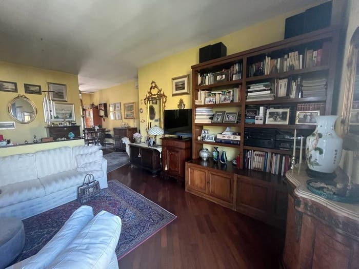 Casa con 5 locali in vendita in Piazza Aldo Moro, Centro, Campi Bisenzio