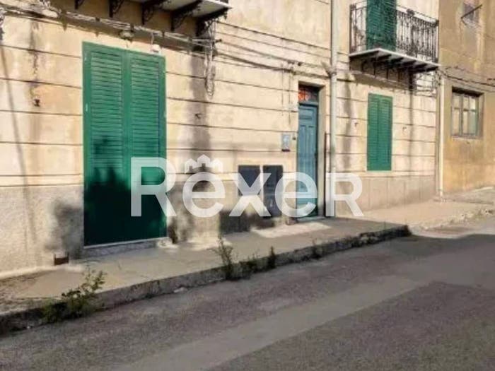 Appartamento trilocale in vendita in Via Francesco Arcuri, Corleone