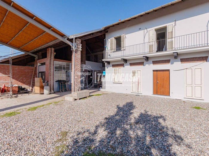 Casa con 5 locali in vendita in Via Palestro, Centro, Cassolnovo