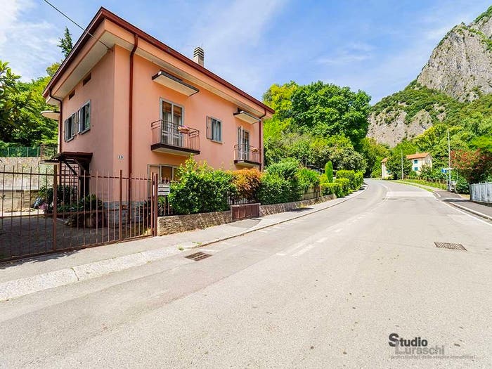 Appartamento con 5 locali in vendita in Via Santo Stefano, Turati Santo Stefano, Lecco