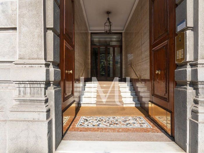 Appartamento trilocale in vendita in Buenos Aires, Milano