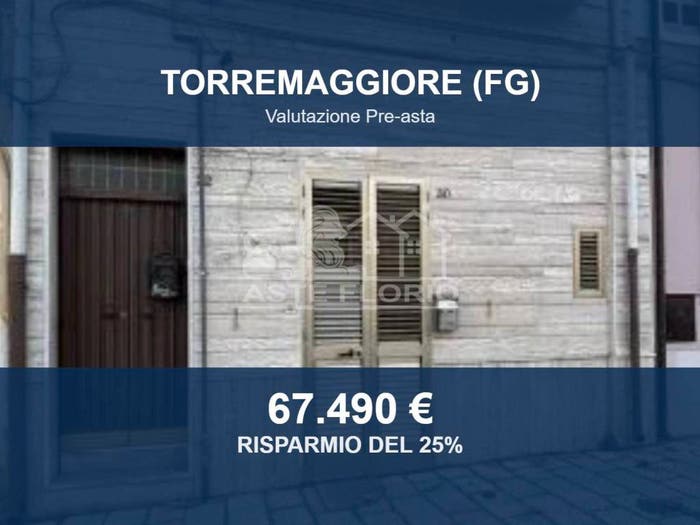 Appartamento con 5 locali in vendita in Viale Ugo La Malfa, Torremaggiore