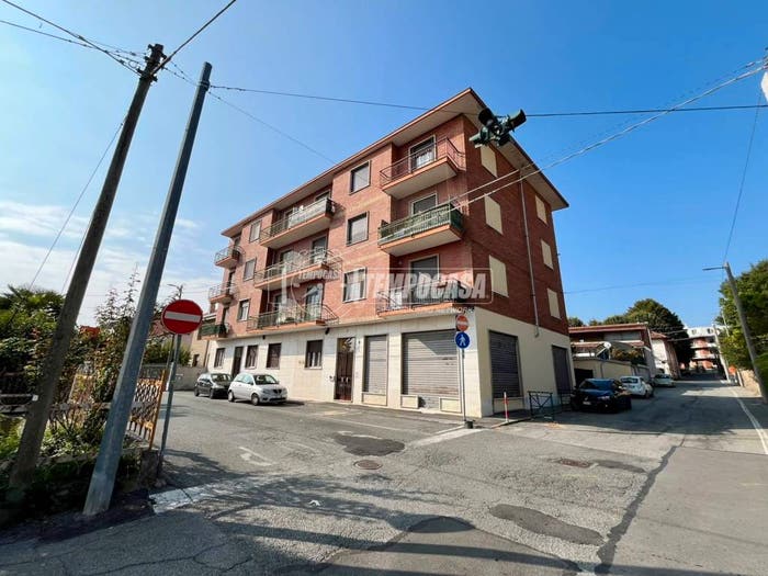 Appartamento trilocale in vendita in Via G Puccini, Centro, Pianezza