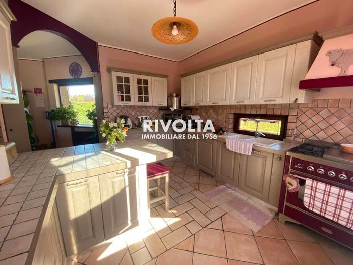 Casa con 6 locali in vendita in Via Don Giovanni Minzoni, Dunarobba, Avigliano Umbro