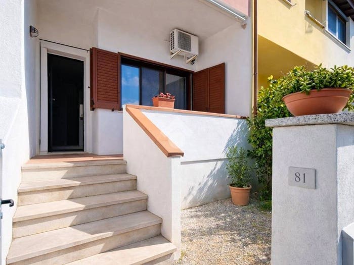 Casa trilocale in vendita in Via Ferrara, Sacra Famiglia Bandinu, Olbia