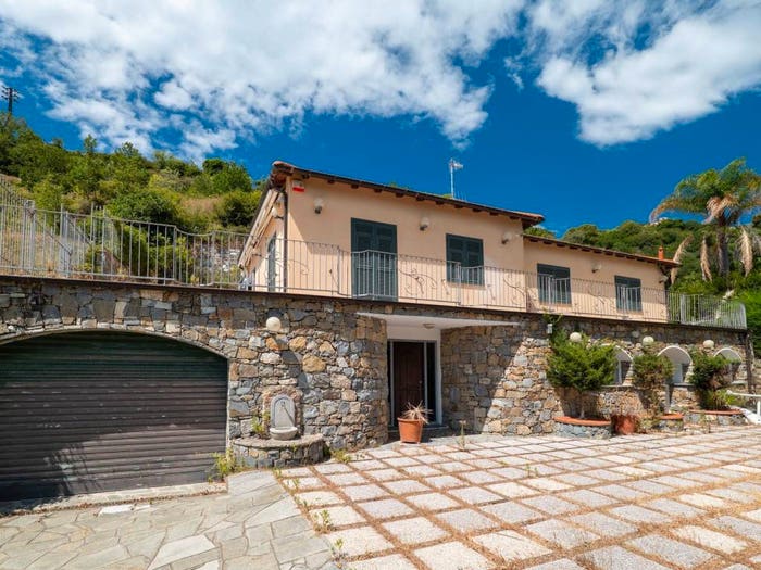 Casa con 6 locali in vendita in STRADA CASAI, Riva Ligure