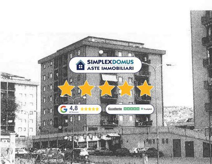 Appartamento con 5 locali in vendita in Piazza Einaudi, Floridia