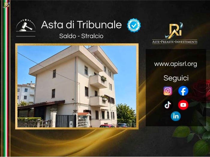 Appartamento con 5 locali in vendita in Via della Fontanella, Centro, Vico del Gargano