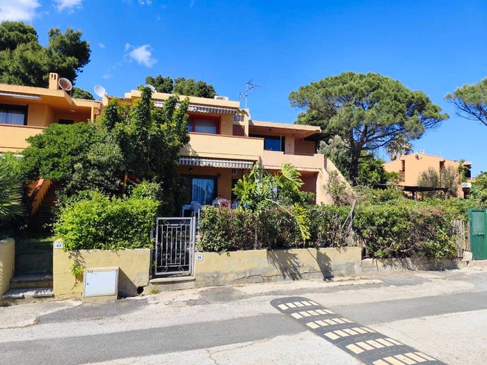 Appartamento trilocale in vendita in Via Cal'a Mari, Santa Margherita Di Pula, Pula