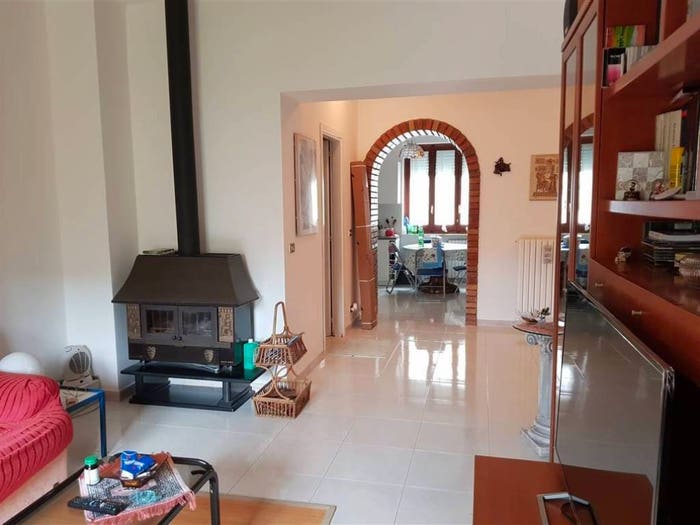 Appartamento trilocale in vendita in Via Giuseppe Maria Muscari, Pontegrande Sant'Elia, Catanzaro