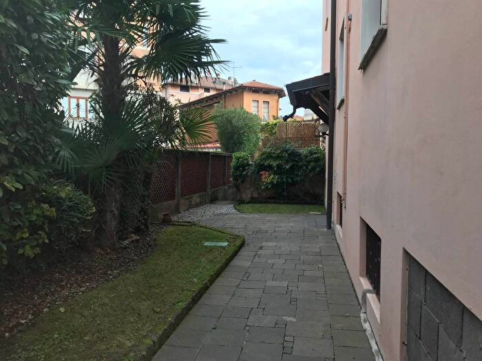 Appartamento quadrilocale in vendita in Crocifissa di Rosa, Brescia
