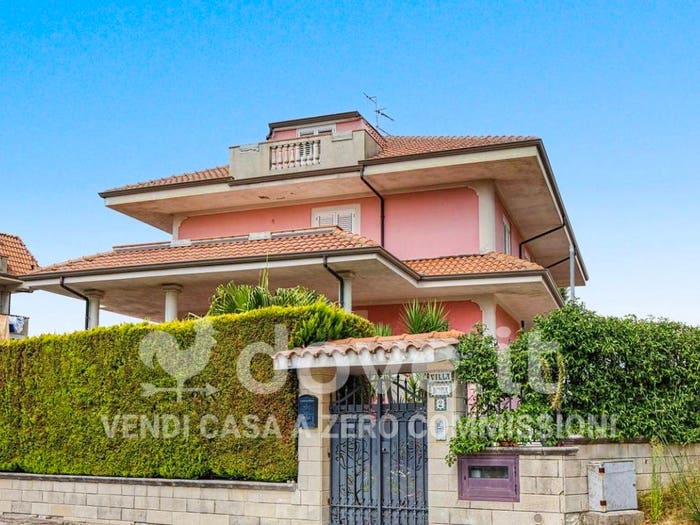 Casa con 6 locali in vendita in Via Padre Gaetano Catanoso, Centro, San Pietro a Maida
