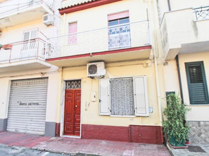 Casa trilocale in vendita in Via garibaldi, Centro, Botricello