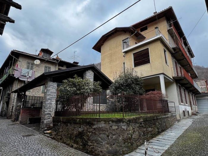 Casa con 6 locali in vendita in Via Giuseppe Garibaldi, Sagliano Micca