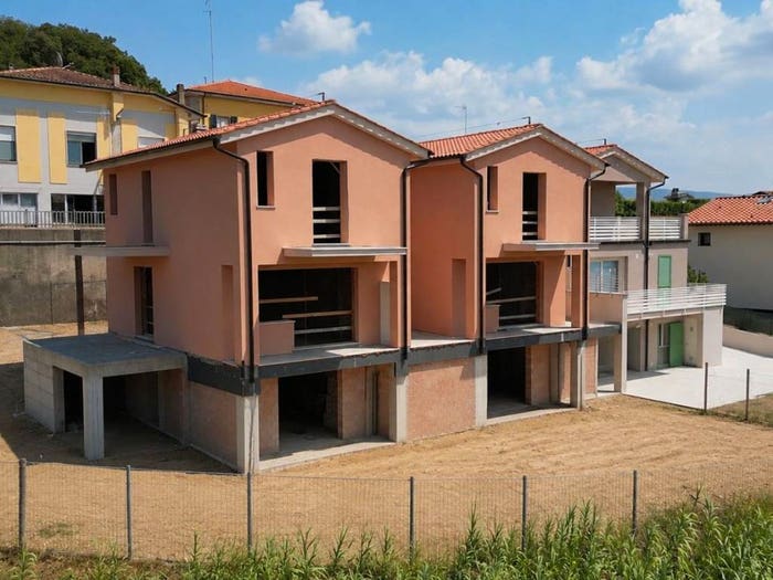 Casa con 6 locali in vendita in Via l'Annunziata, Lorenzana, Crespina e Lorenzana