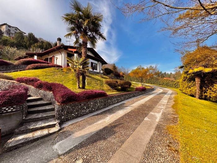 Casa quadrilocale in vendita in via verbano, Arona