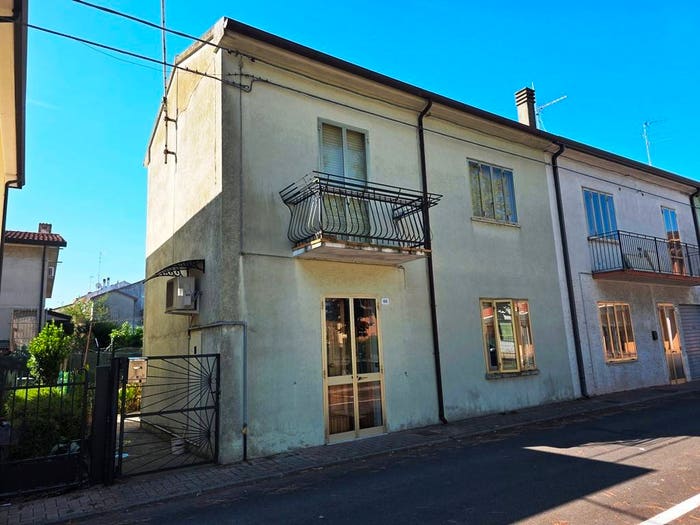 Casa con 6 locali in vendita in Via San Martino, Centro, Codigoro