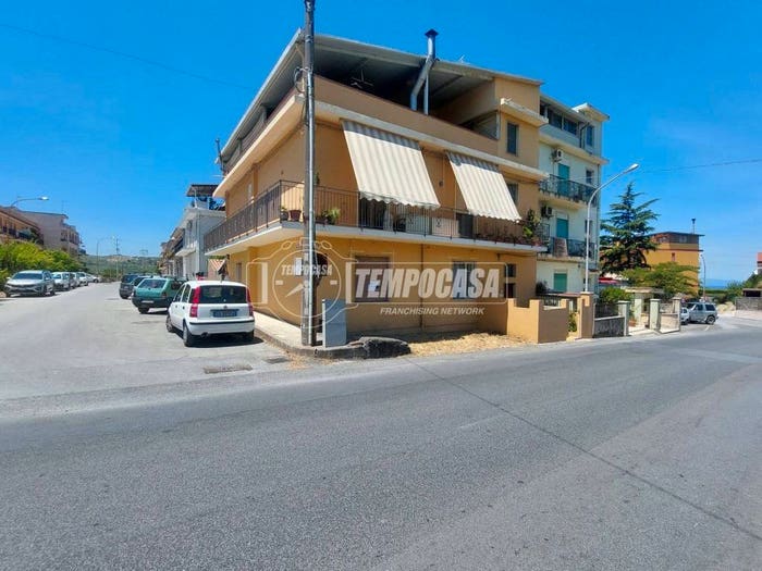 Appartamento quadrilocale in vendita in Via Pattina, Santa Lucia del Mela