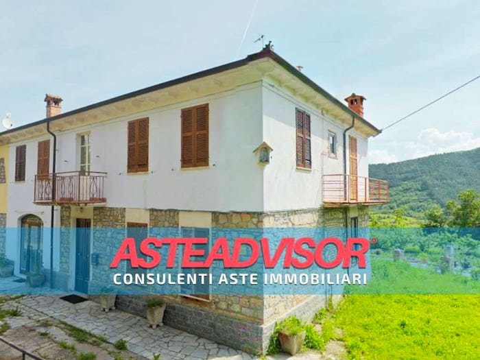 Casa con 6 locali in vendita in Frazione Garadassi, Fabbrica Curone
