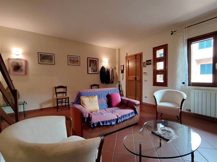 Casa con 6 locali in vendita in Serravalle Pistoiese