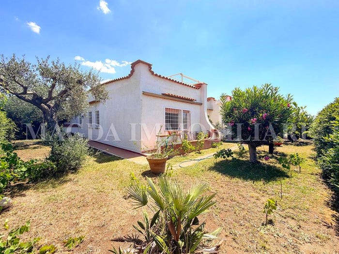 Casa con 5 locali in vendita in Lungomare dei Navigatori Etruschi, Cerenova, Cerveteri