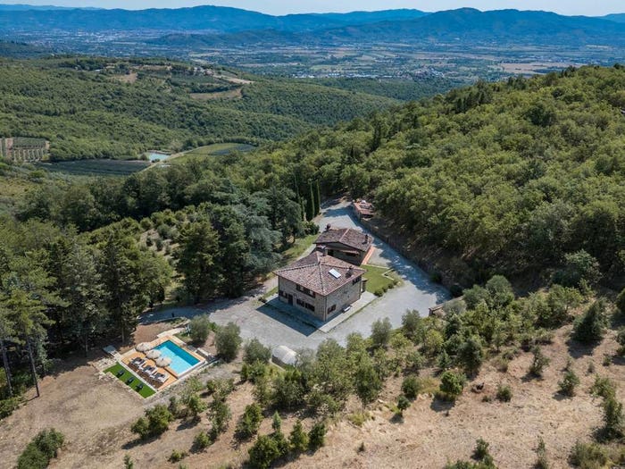 Casa con 6 locali in vendita in Via Guardiola, Civitella in Val di Chiana