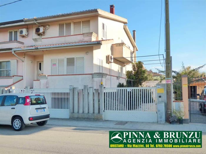 Casa con 6 locali in vendita in Donigala Fenugheddu, Oristano