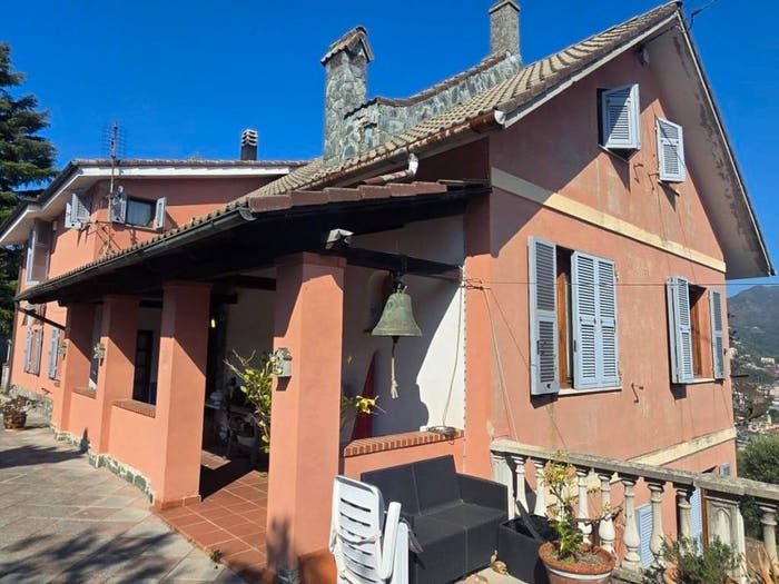 Casa con 6 locali in vendita in Via della costiera, Rivarolo, Genova